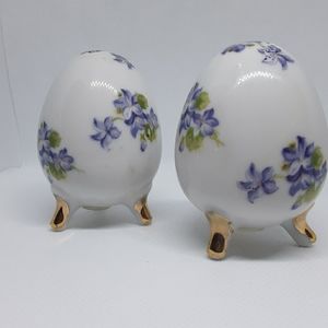 Vintage Enesco Floral Hand Painted Egg Cottagecore Granny Salt & Pepper Set